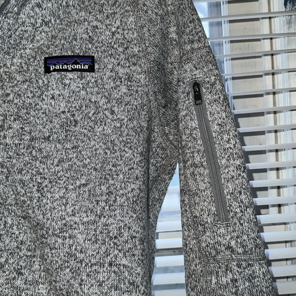 Gray Patagonia 1/4 zip size XS - Picture 4 of 5